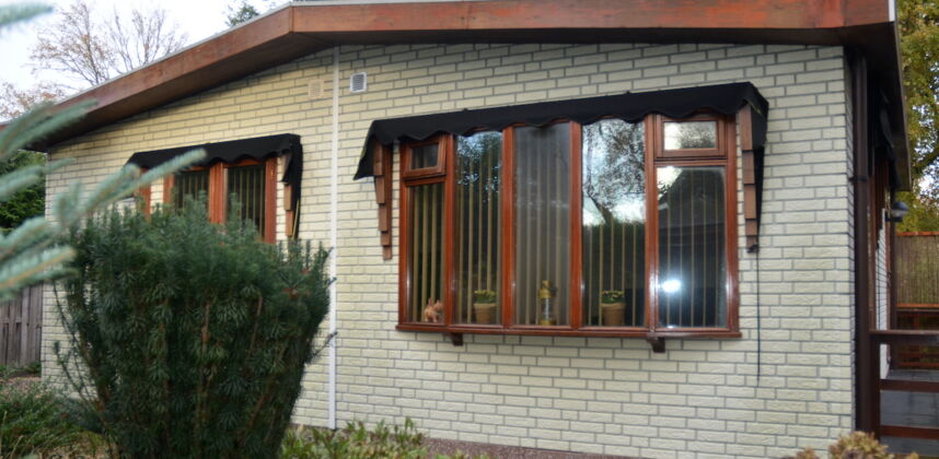 Kunststof chalet K106 IN PRIJS VERLAAGD
